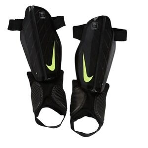 Nike Charge Kids Youth Soccer Shin Guards Black Volt SP2079-010 Size Small S